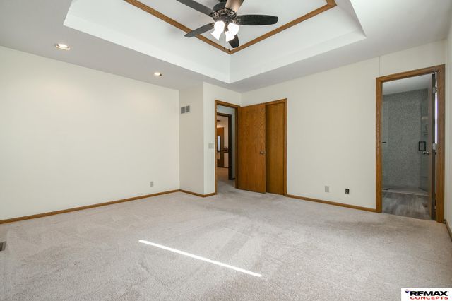 3646 S 77th Street, Lincoln, NE 68506