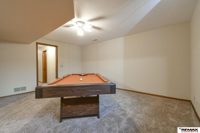 3646 S 77th Street, Lincoln, NE 68506