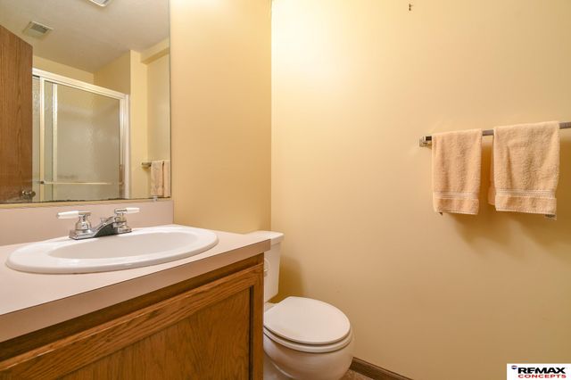 3646 S 77th Street, Lincoln, NE 68506