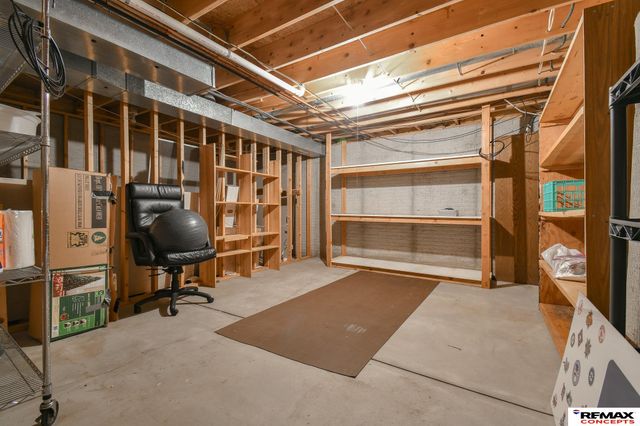 3646 S 77th Street, Lincoln, NE 68506