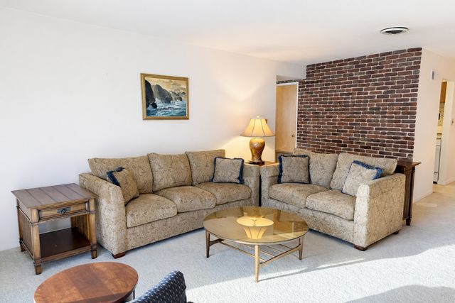 9820 S Pulaski Road 122, Oak Lawn, IL 60453