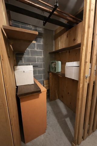 9820 S Pulaski Road 122, Oak Lawn, IL 60453