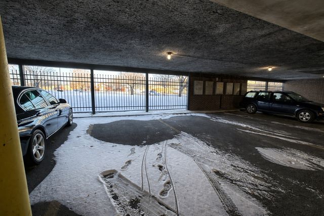 9820 S Pulaski Road 122, Oak Lawn, IL 60453