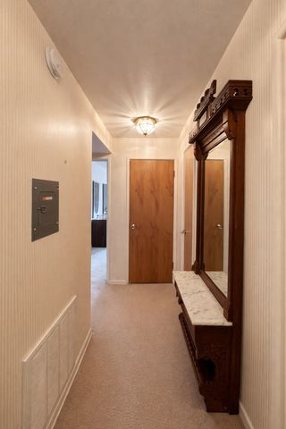 9820 S Pulaski Road 122, Oak Lawn, IL 60453