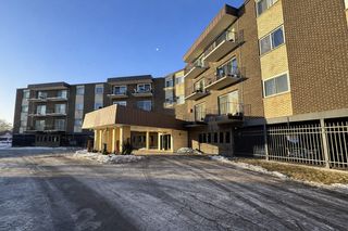 9820 S Pulaski Road 122, Oak Lawn, IL 60453