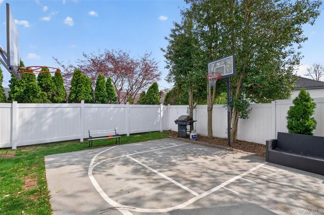 74 Johnson Road, Scarsdale, NY 10583