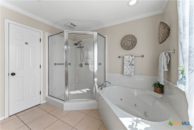 16047 Charlya Drive, Temple, TX 76502