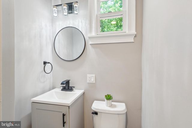 1613 LOUIS ST, Camden, NJ 08104
