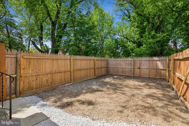 1613 LOUIS ST, Camden, NJ 08104