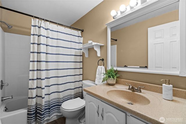 7002 32nd Street Ct NW, Gig Harbor, WA 98335