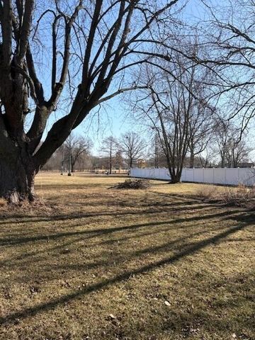 9225 Liable Road, Highland, IN 46322