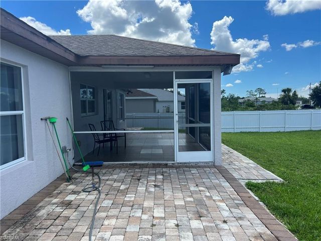 2910 25th ST W, Lehigh Acres, FL 33971