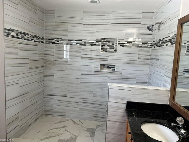 2910 25th ST W, Lehigh Acres, FL 33971