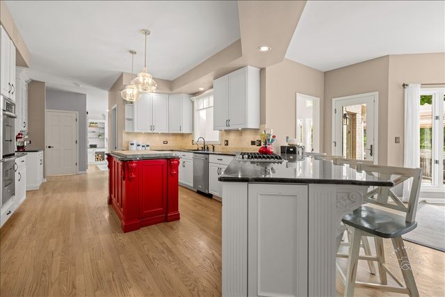 4N589 High Meadow Road, St. Charles, IL 60175