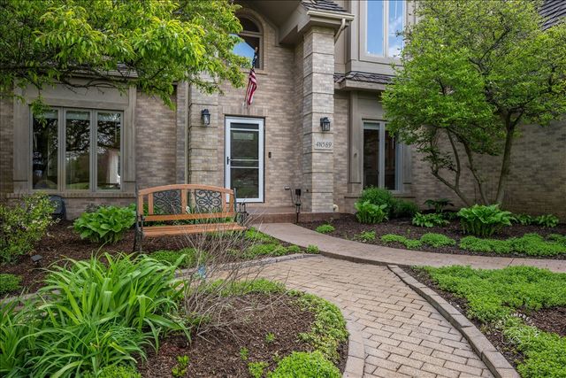 4N589 High Meadow Road, St. Charles, IL 60175