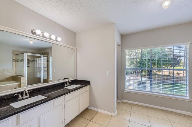 7863 Maple Brook Lane, Houston, TX 77095