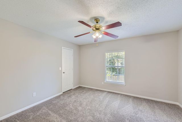 7863 Maple Brook Lane, Houston, TX 77095