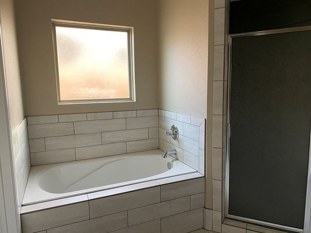 1200 Desert Rose Dr, Midland, TX 79705