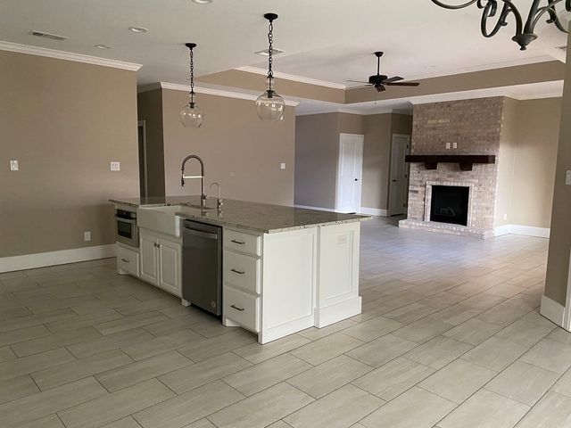 1200 Desert Rose Dr, Midland, TX 79705