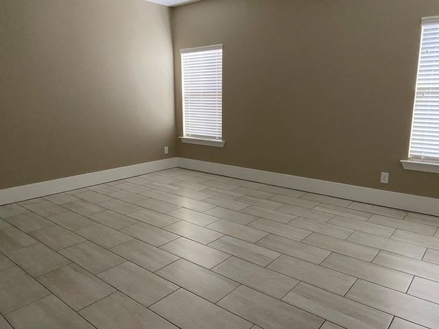 1200 Desert Rose Dr, Midland, TX 79705