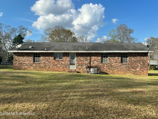 314 E Starkey Street, Poplarville, MS 39470