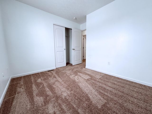 7257 Reynolds Crossing Drive, Reynoldsburg, OH 43068