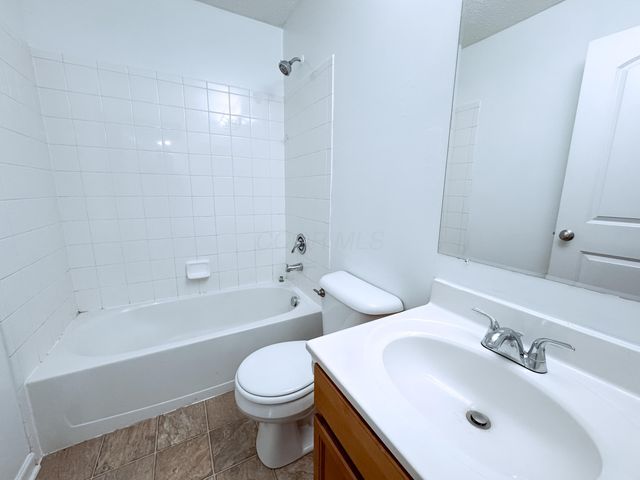 7257 Reynolds Crossing Drive, Reynoldsburg, OH 43068