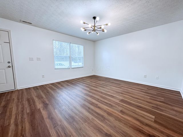 7257 Reynolds Crossing Drive, Reynoldsburg, OH 43068