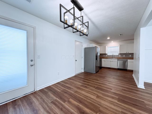 7257 Reynolds Crossing Drive, Reynoldsburg, OH 43068