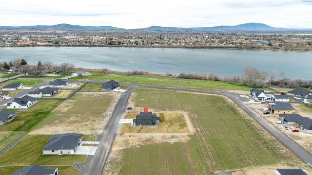 12725 Clark Fork RD, Pasco, WA 99301