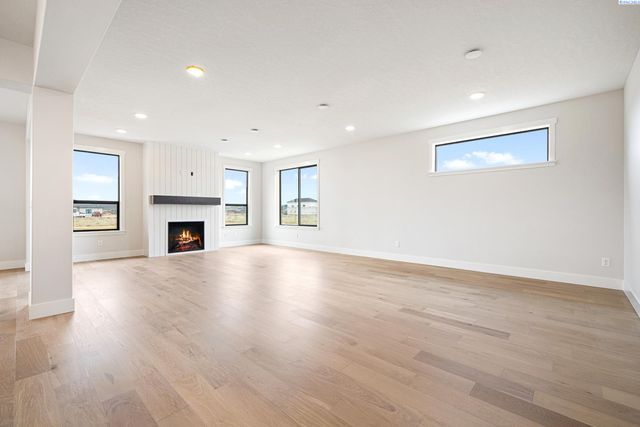 12725 Clark Fork RD, Pasco, WA 99301