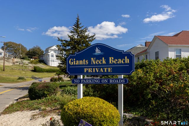 25 Oakwood Road, East Lyme, CT 06357