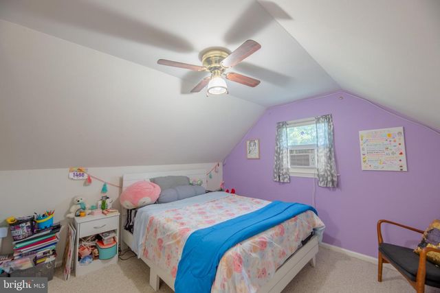 315 OAK LN W, Exton, PA 19341