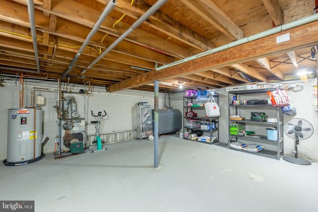 315 OAK LN W, Exton, PA 19341