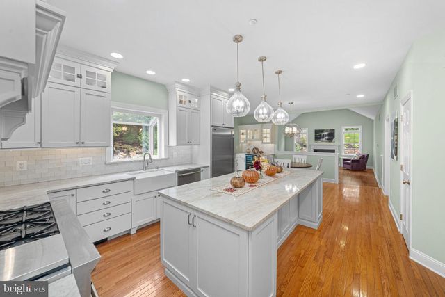2046 HARMONY LN, Jamison, PA 18929