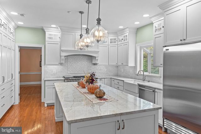 2046 HARMONY LN, Jamison, PA 18929