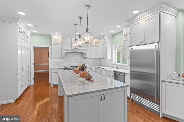 2046 HARMONY LN, Jamison, PA 18929