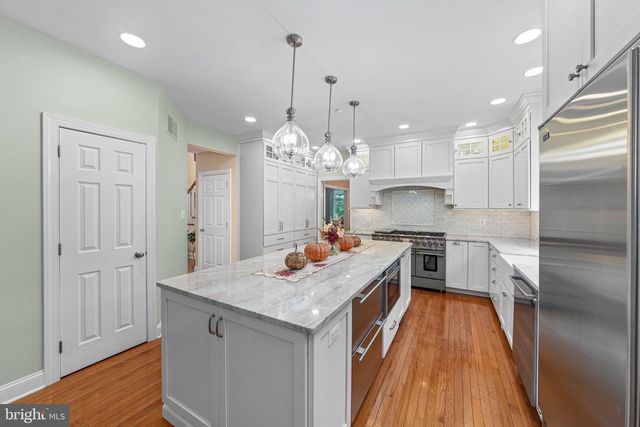 2046 HARMONY LN, Jamison, PA 18929