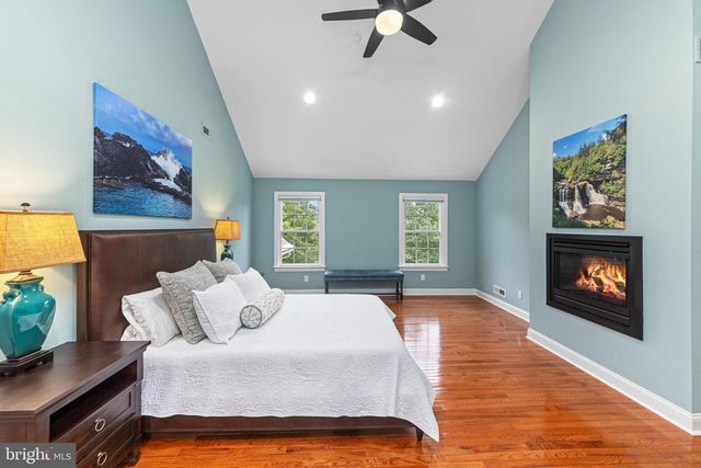 2046 HARMONY LN, Jamison, PA 18929