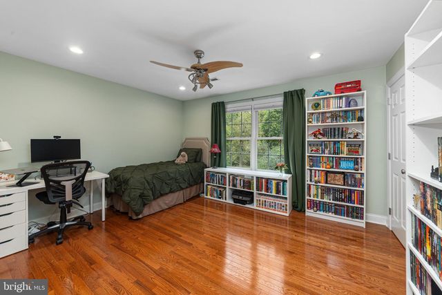 2046 HARMONY LN, Jamison, PA 18929