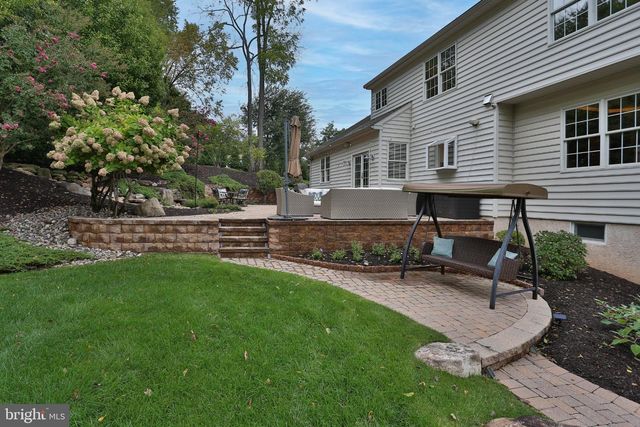 2046 HARMONY LN, Jamison, PA 18929