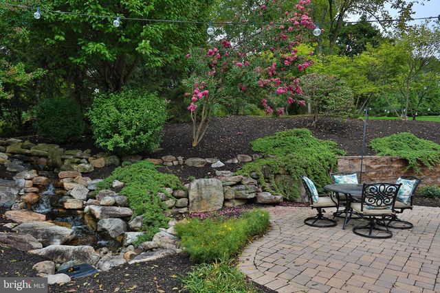 2046 HARMONY LN, Jamison, PA 18929