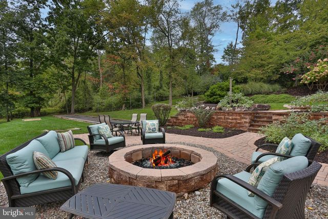 2046 HARMONY LN, Jamison, PA 18929