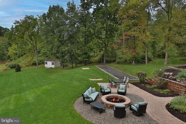 2046 HARMONY LN, Jamison, PA 18929