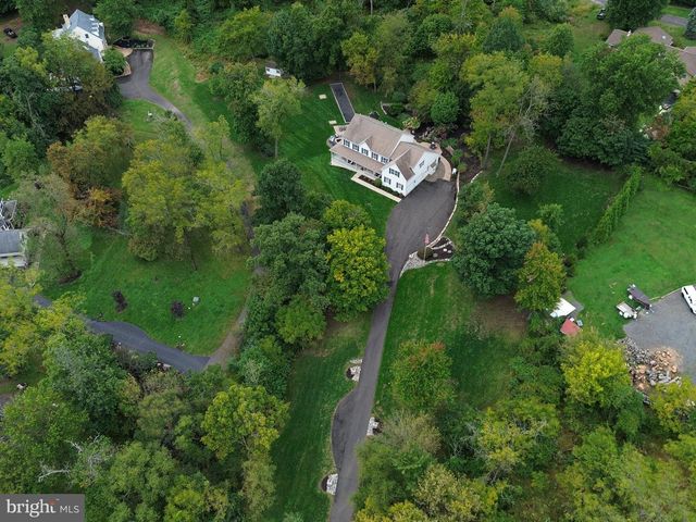 2046 HARMONY LN, Jamison, PA 18929