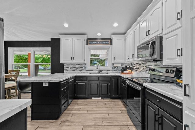 728 LANG WAY, Kimberly, WI 54136