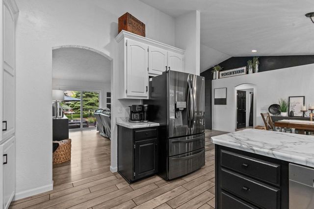 728 LANG WAY, Kimberly, WI 54136