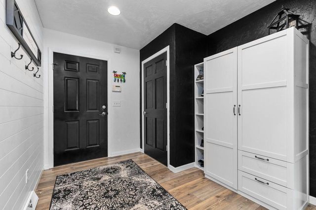 728 LANG WAY, Kimberly, WI 54136