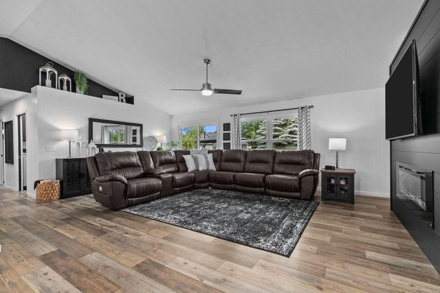 728 LANG WAY, Kimberly, WI 54136