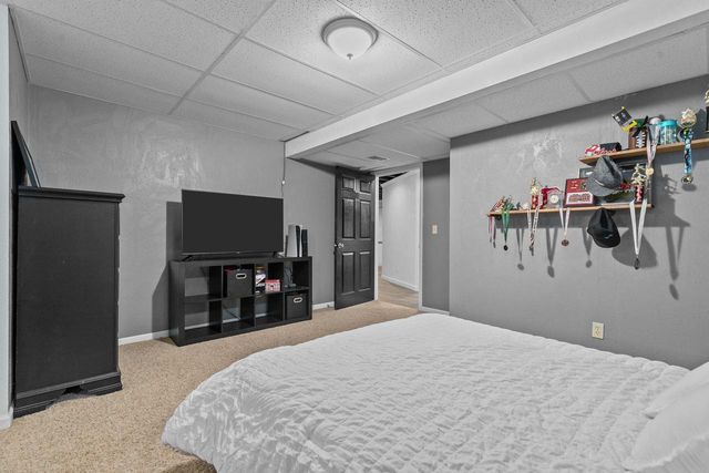 728 LANG WAY, Kimberly, WI 54136